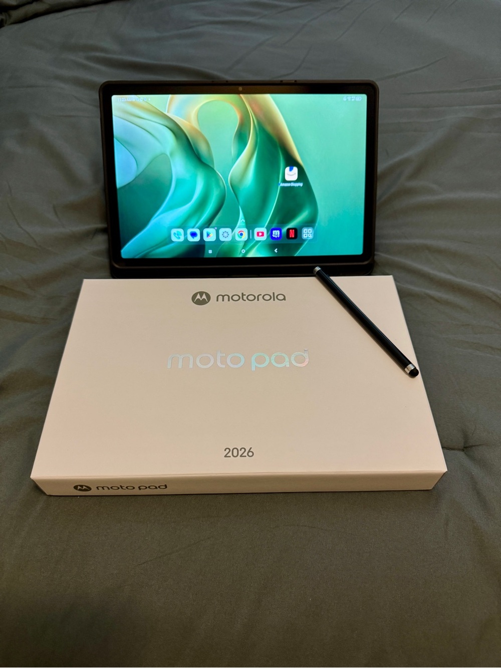 New 2026 Moto Pad with 6 MONTHS service Inc + New Folio case / Stylus for Moto ! - Picture 2 of 3